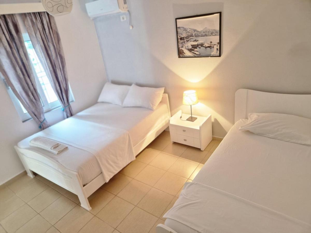 Sala Apartment'S Sarandë Esterno foto