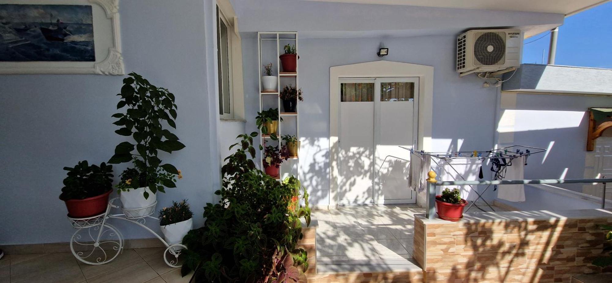 Sala Apartment'S Sarandë Esterno foto