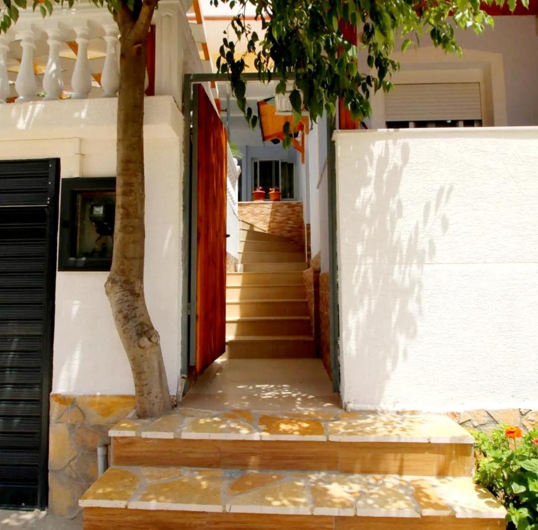 Sala Apartment'S Sarandë Esterno foto
